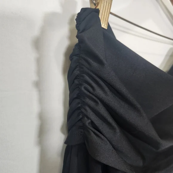 Missguided+ Black Off-Shoulder Bodysuit - Picture 6 of 9